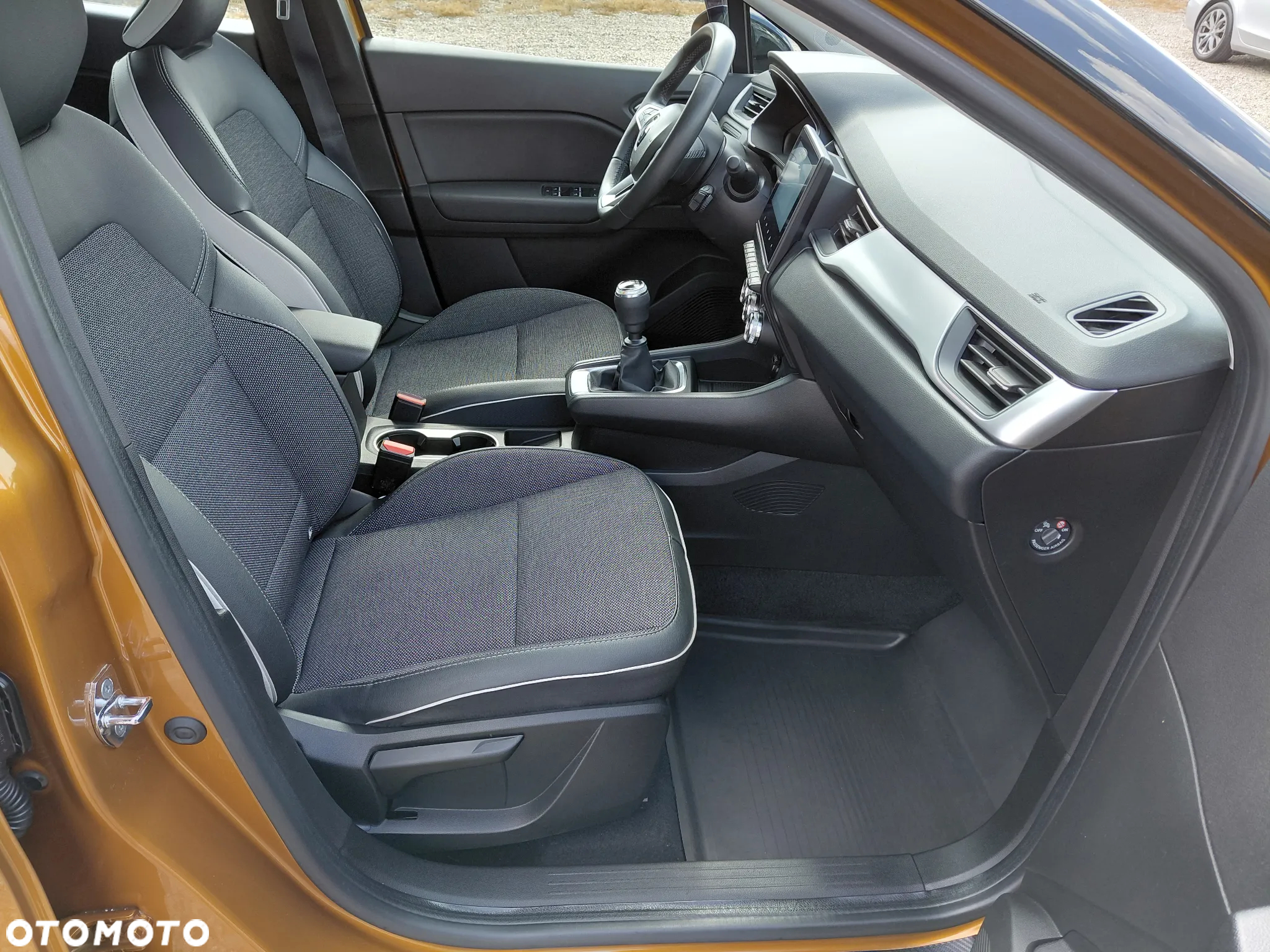 Renault Captur 1.0 TCe Techno - 34