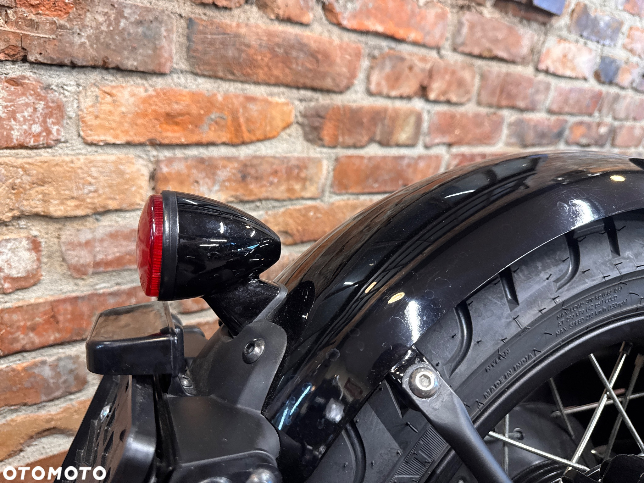 Jawa 350 42 Bobber - 11