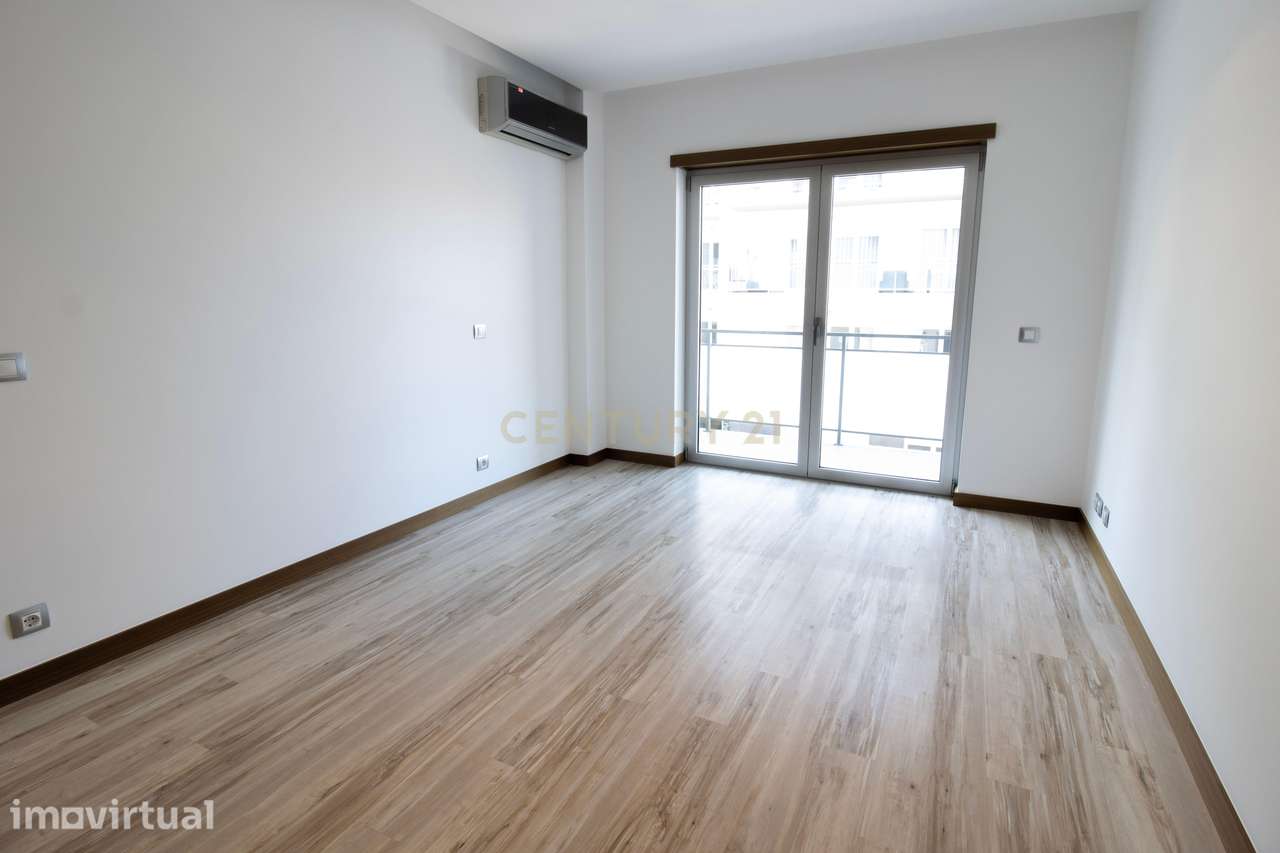 Apartamento  T3 para Arrendar - Aldeamento Santa Clara - Leiria - Grande imagem: 3/13