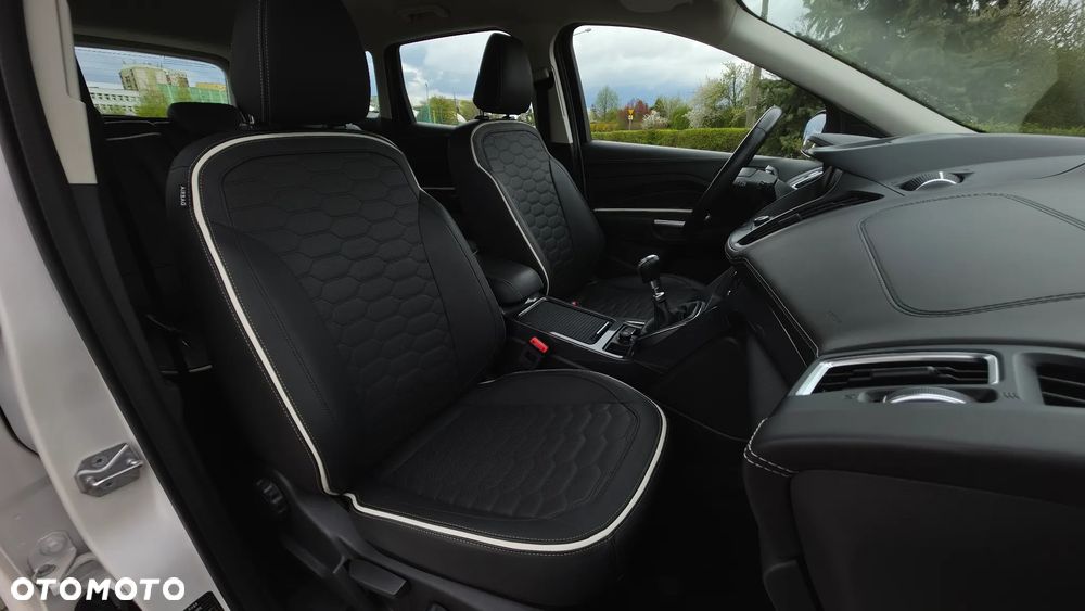 Ford Kuga - 23