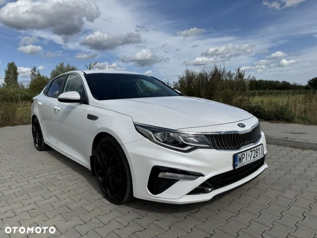 Kia Optima - 1