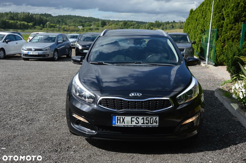 Kia Ceed - 11