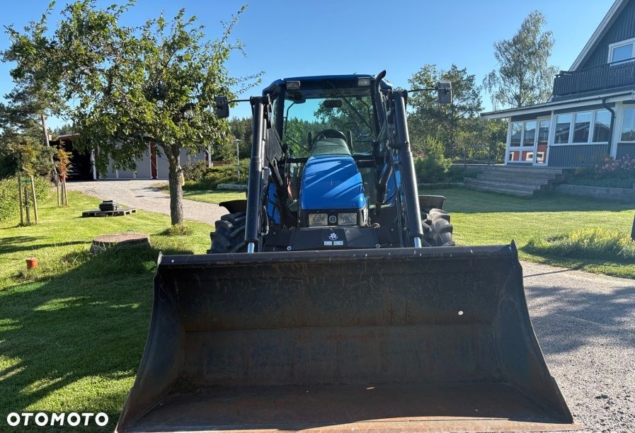 New Holland TL90 , rok 2001 / 85 KM/ - Łyżka , EHR- Trima +3.0P - 2