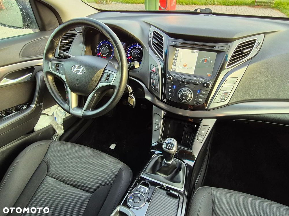 Hyundai i40 Kombi blue 1.7 CRDi Trend - 20