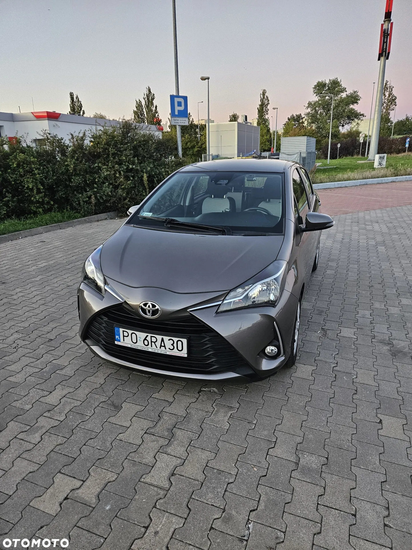 Toyota Yaris 1.5 Premium CVT - 2