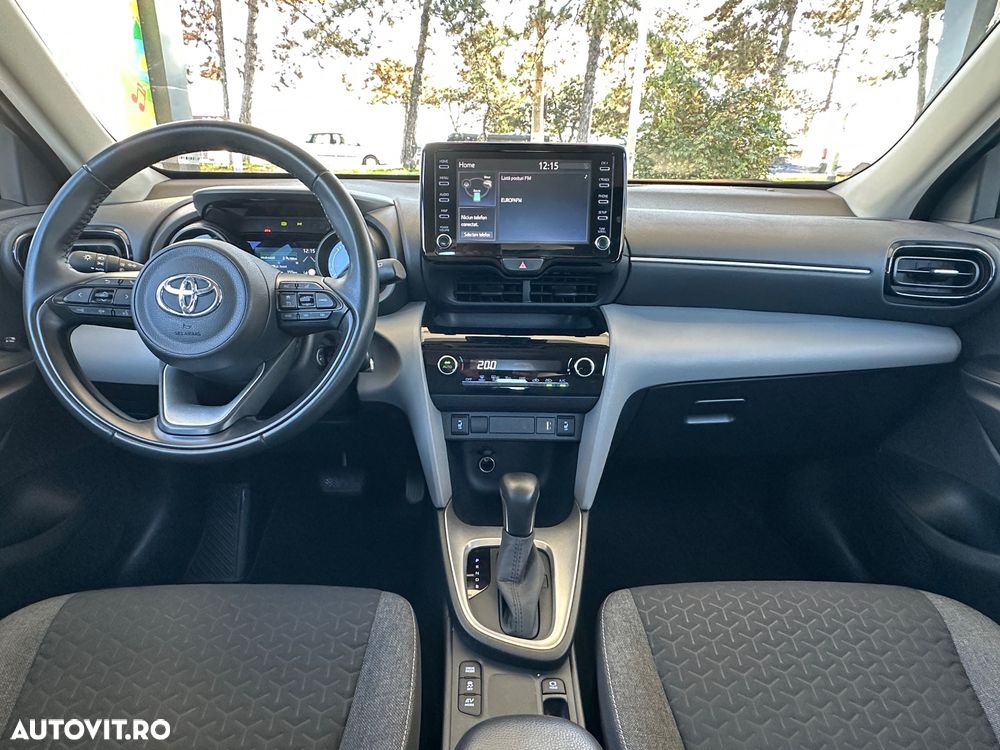 Toyota Yaris Cross 1.5 VVT-i HSD 4x2 Dynamic - 9