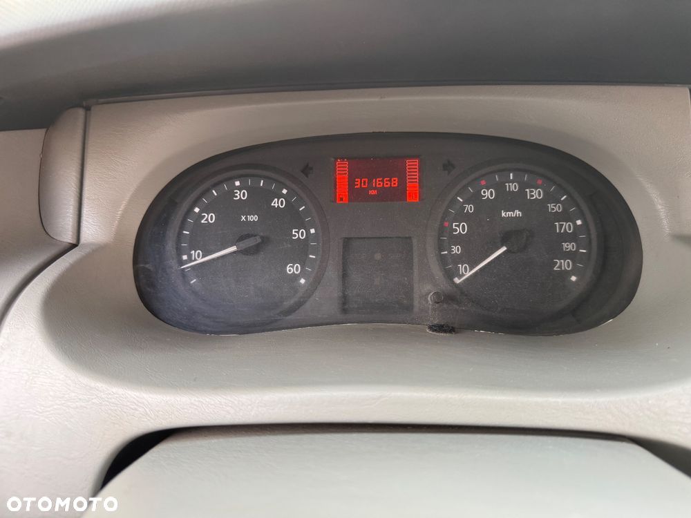 Renault Trafic - 16