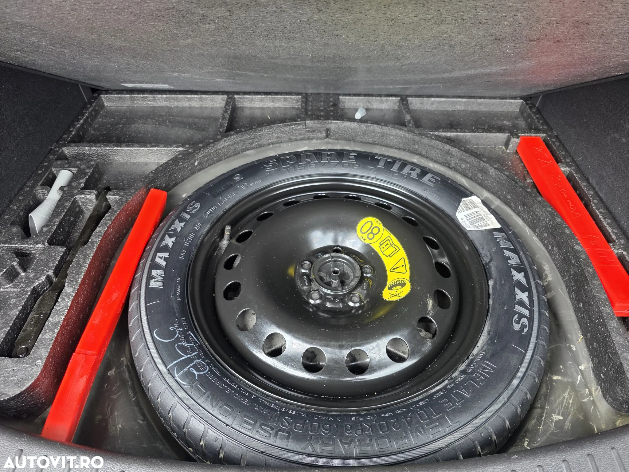 Ford Kuga - 24
