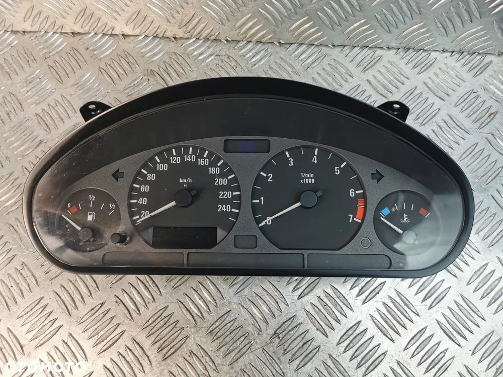 LICZNIK ZEGAR BMW 3 E36 COMPACT 62118360484 8360484 - 2