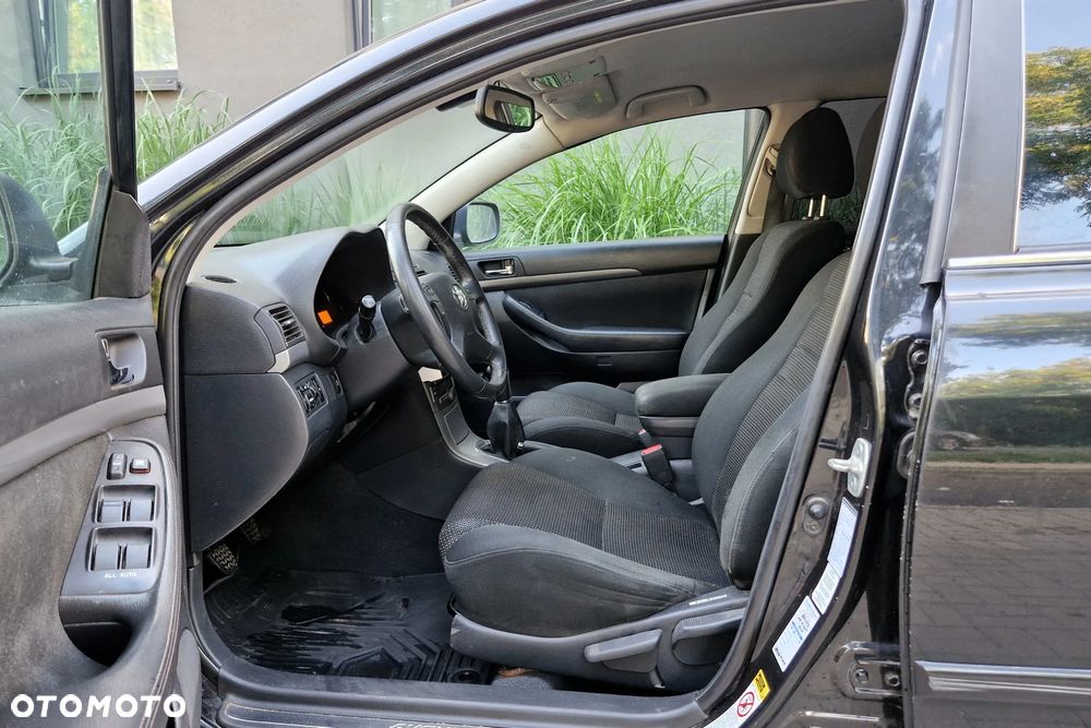 Toyota Avensis 1.8 VVT-i - 7