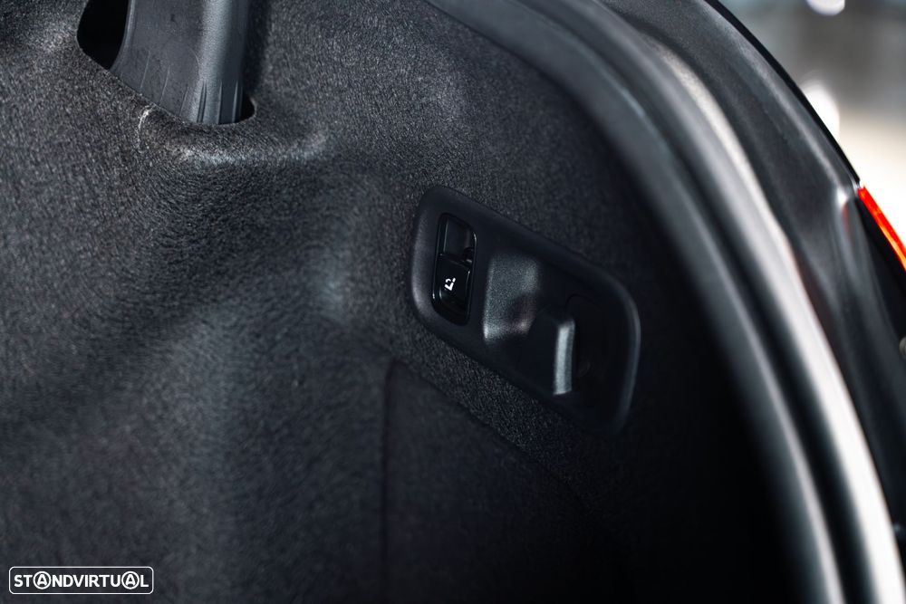 Mercedes-Benz C 300 e 9G-TRONIC AMG Line Advanced - 52