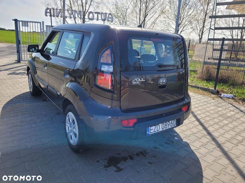 Kia Soul 1.6 M - 8