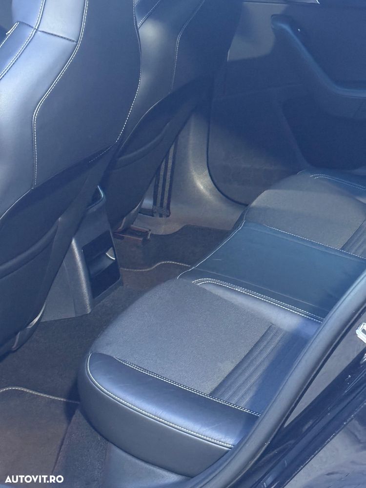 Skoda Octavia 2.0 TDI (Green tec) DSG RS - 12