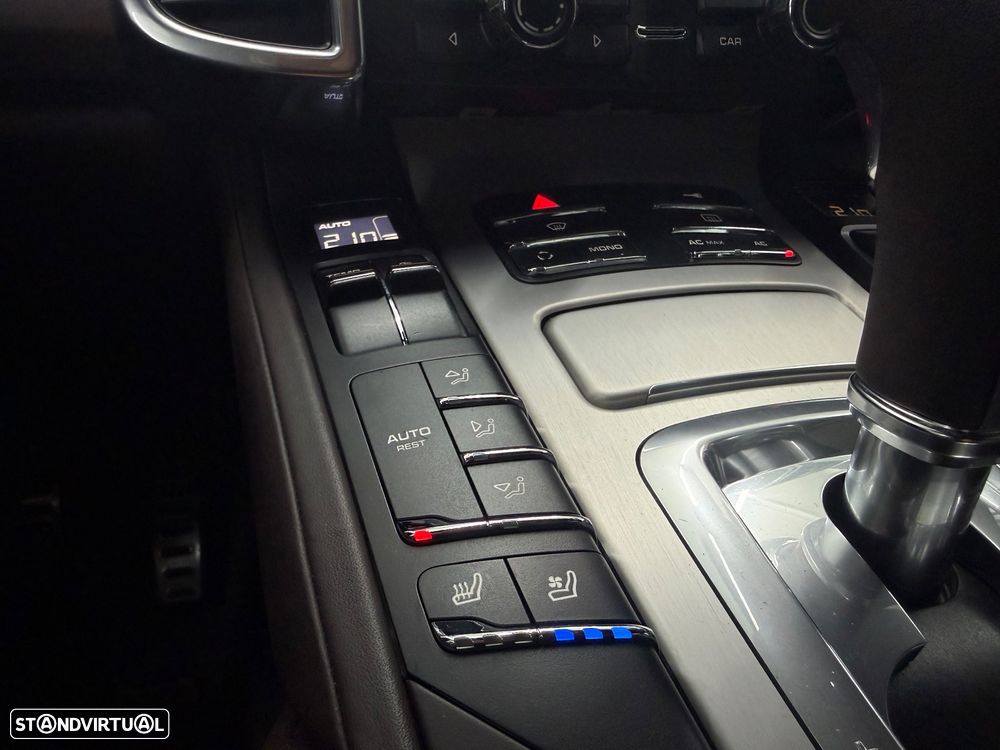 Porsche Cayenne S - 21