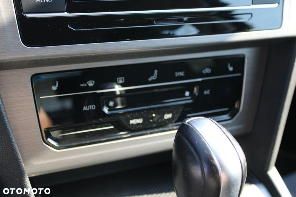 Volkswagen Passat - 22