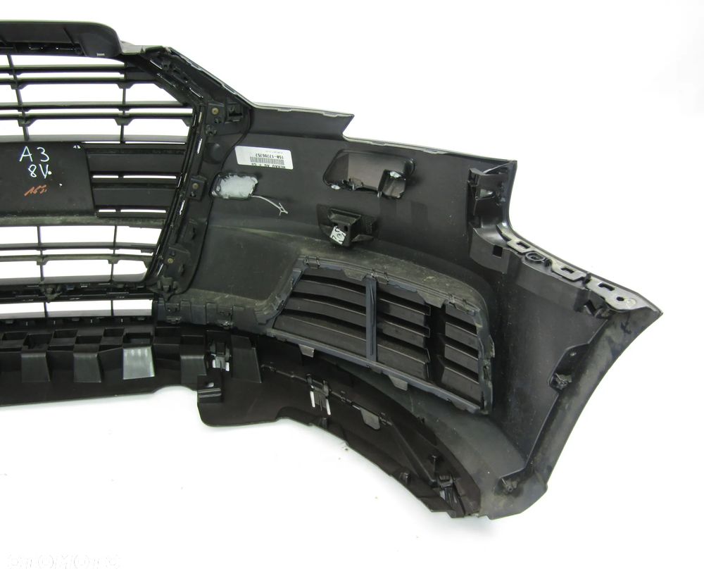 Zderzak przedni Audi A3 8V 16 - 20 Sprysk. Lakier LZ7S - 15