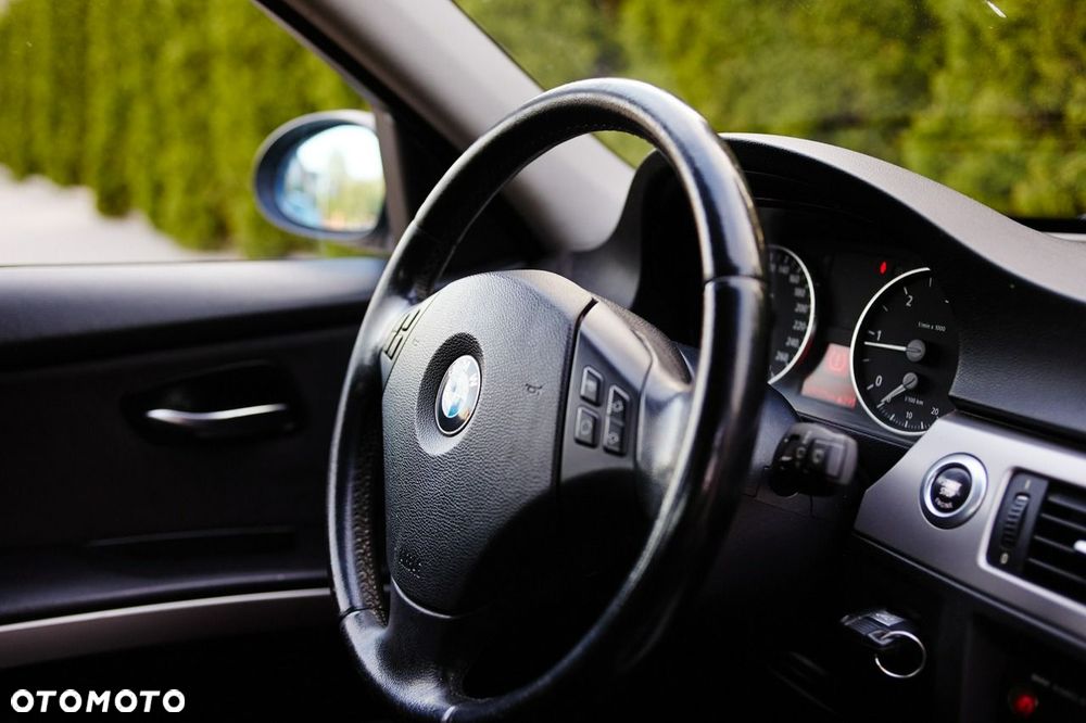 BMW Seria 3 - 21