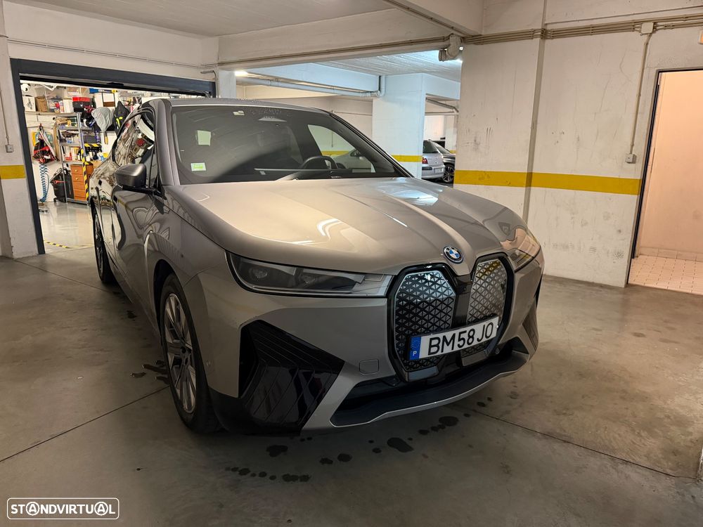 BMW iX xDrive 40 Pack Desportivo - 2