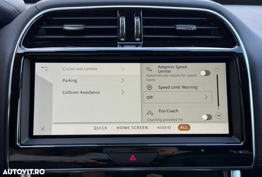 Jaguar XE D200 RWD MHEV R-Dynamic S - 32