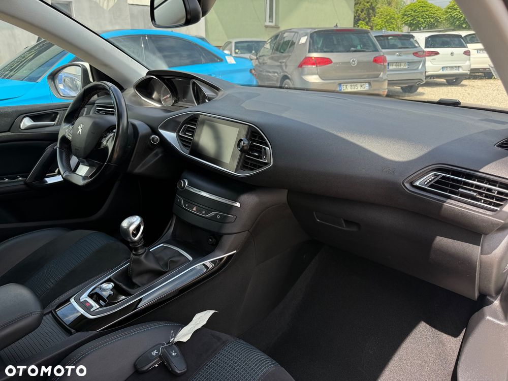 Peugeot 308 - 13