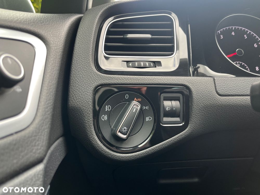 Volkswagen Golf 1.2 TSI BMT Trendline - 12