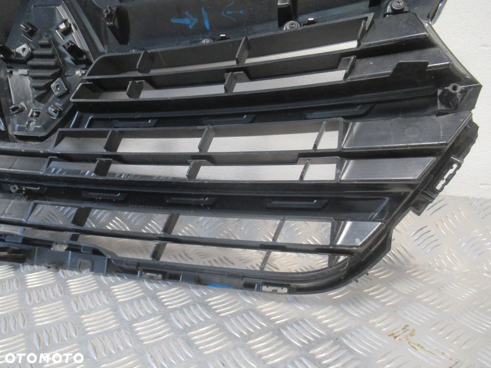 GRILL GRIL ATRAPA RENAULT TRAFIC III 3 LIFT 623103743R 2021- - 22