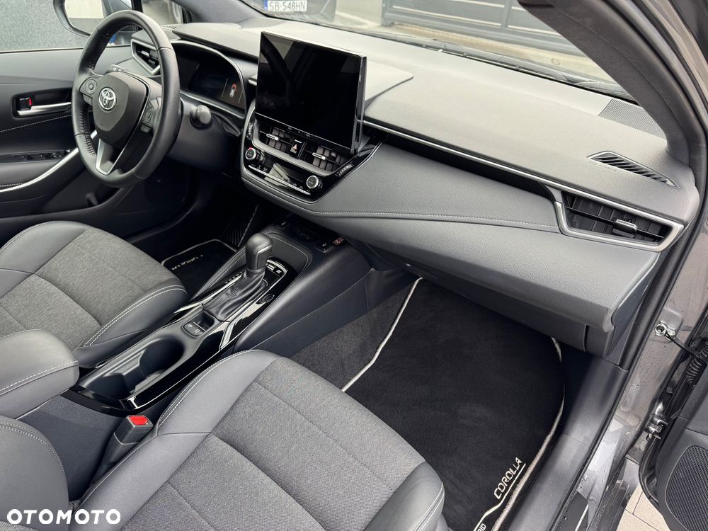 Toyota Corolla 1.8 Hybrid Executive - 26