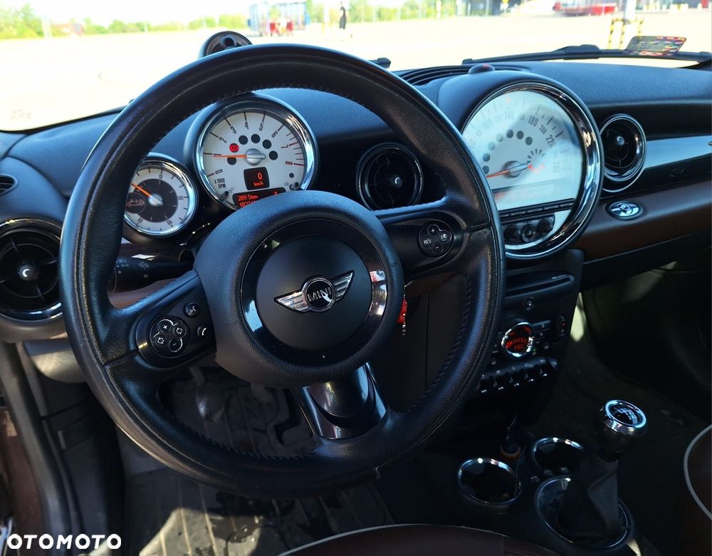 MINI Cooper Standard - 5