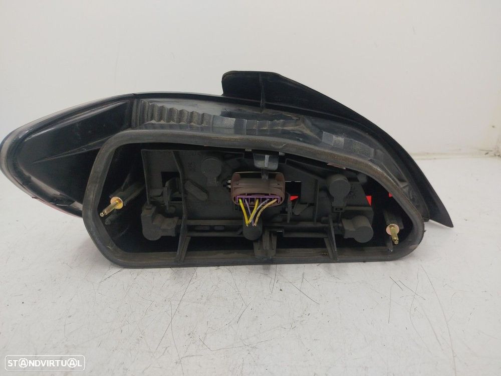 Farolim Stop Dto Peugeot 406 (8B) - 1