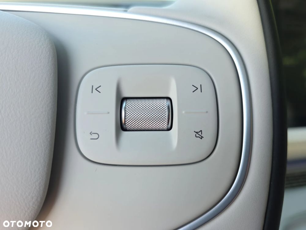 XPeng G9 94.6 kWh AWD Performance - 30