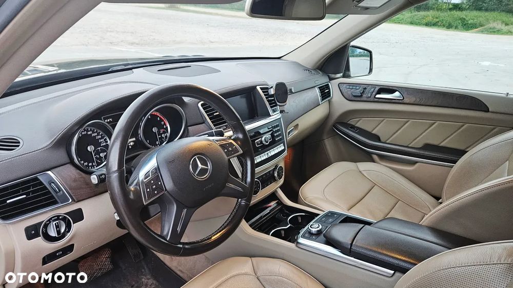 Mercedes-Benz GL 350 BlueTec 4-Matic - 13