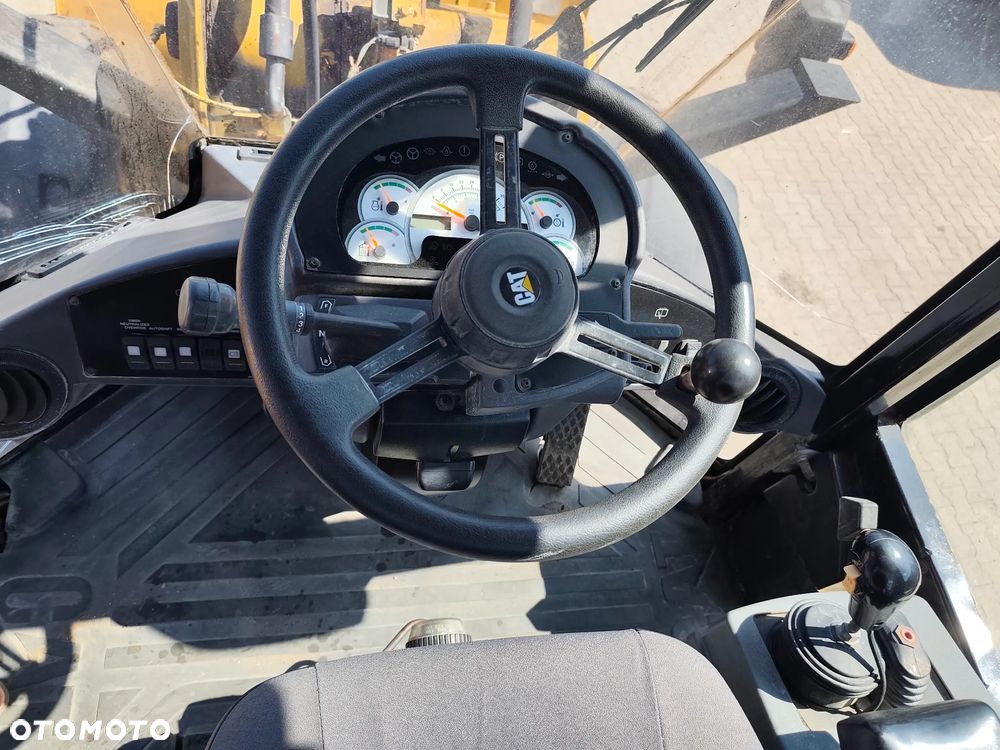 Caterpillar CAT 924G - 10