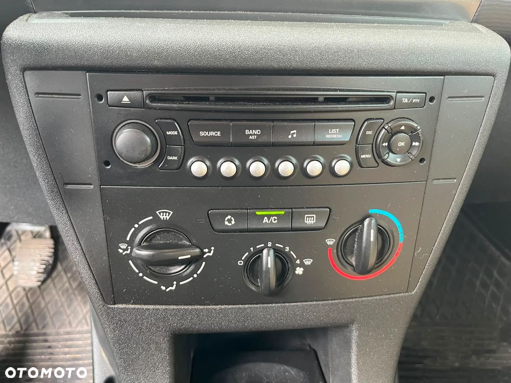 Citroën C4 1.6 16V Exclusive - 13