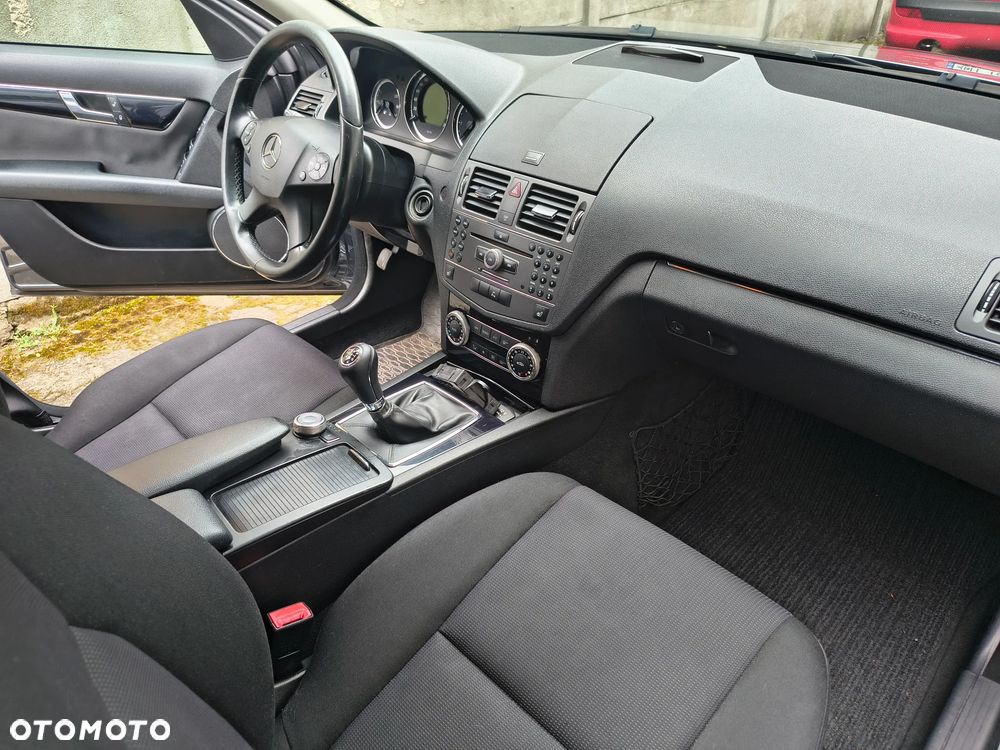 Mercedes-Benz Klasa C 200 CDI BlueEff Classic - 7