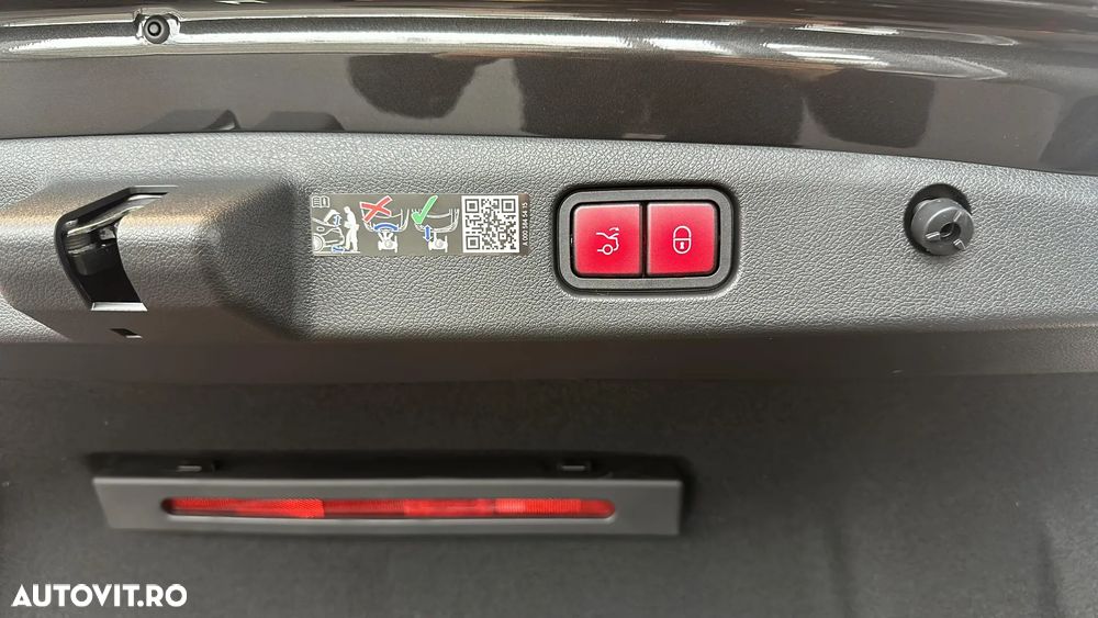 Mercedes-Benz E - 23