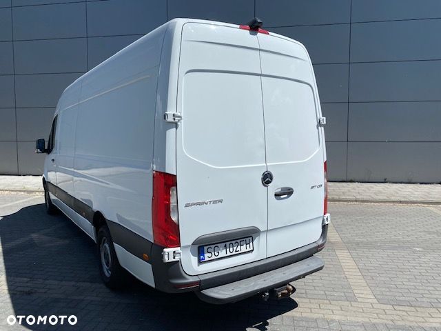 Mercedes-Benz Sprinter - 10