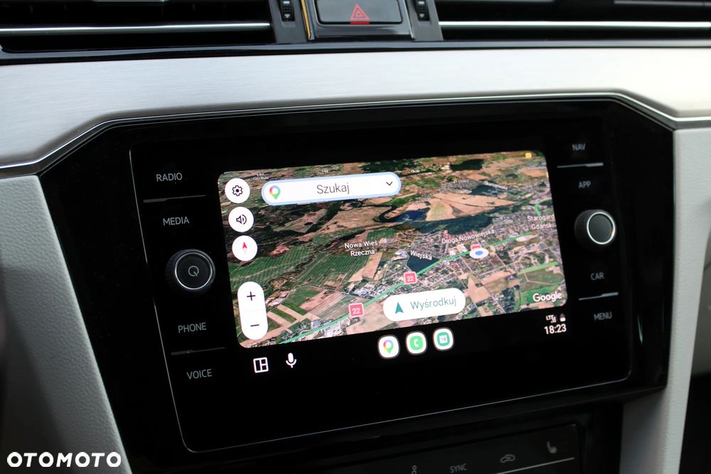 Volkswagen Passat - 21