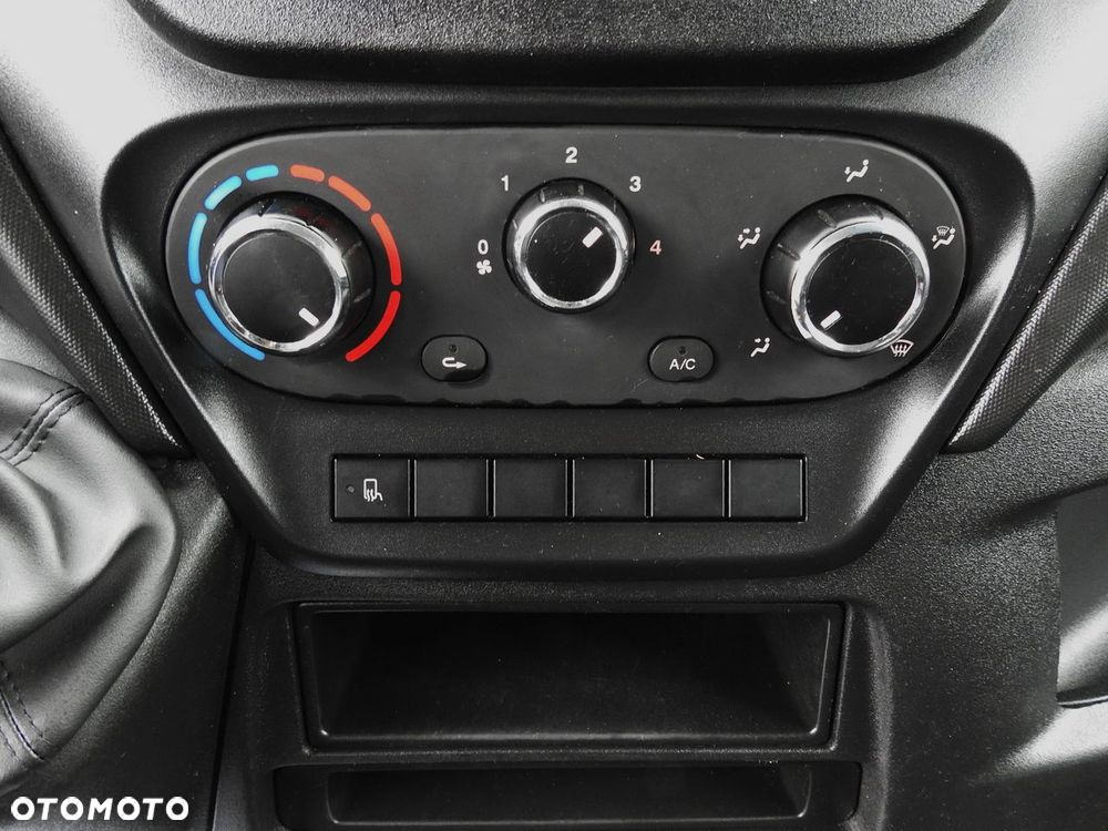 Iveco DAILY 35S15 SKRZYNIA PODWÓJNA KABINA DOKA 7 MIEJSC KLIMATYZACJA  150KM - 34