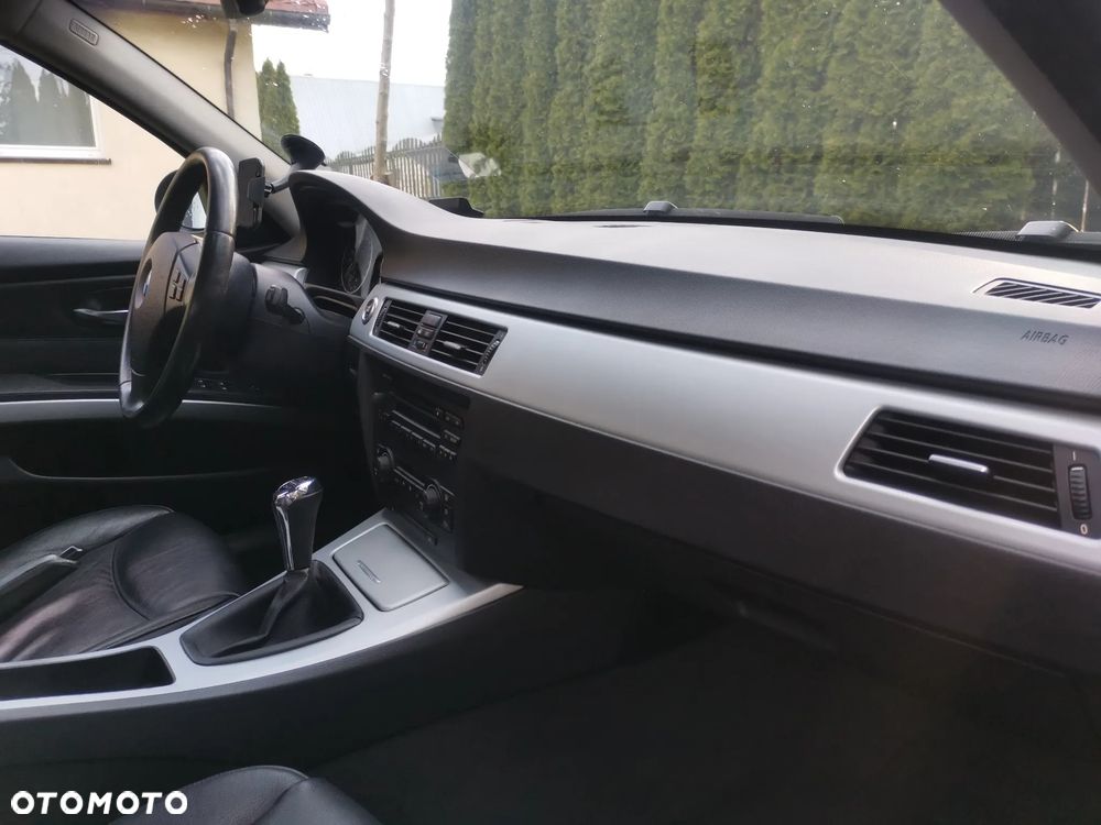 BMW Seria 3 - 29