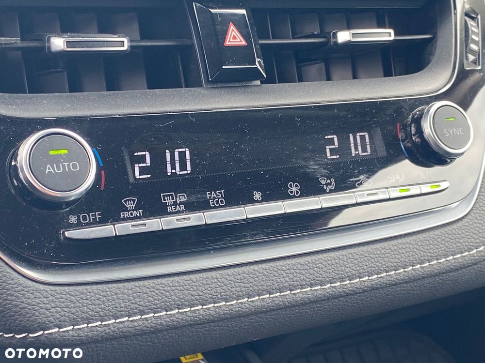 Toyota Corolla 1.8 Hybrid Comfort - 17