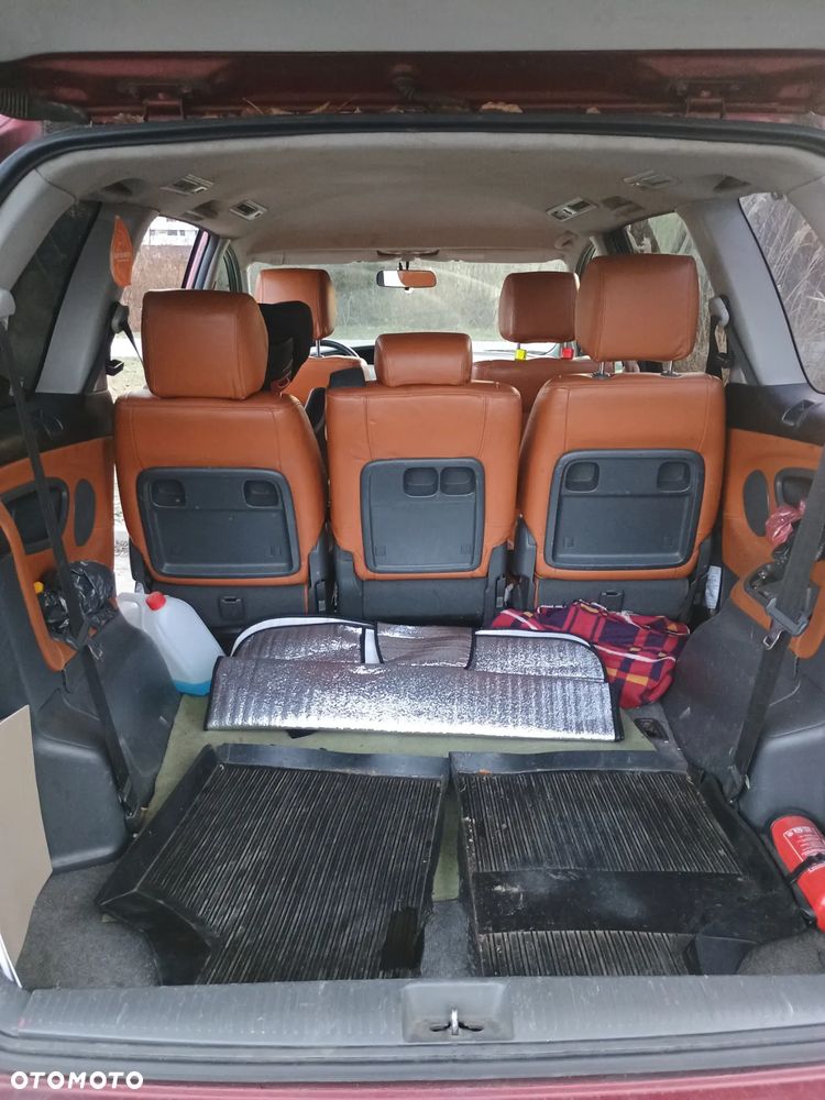 Toyota Previa 2.0 D-4D Luna - 6