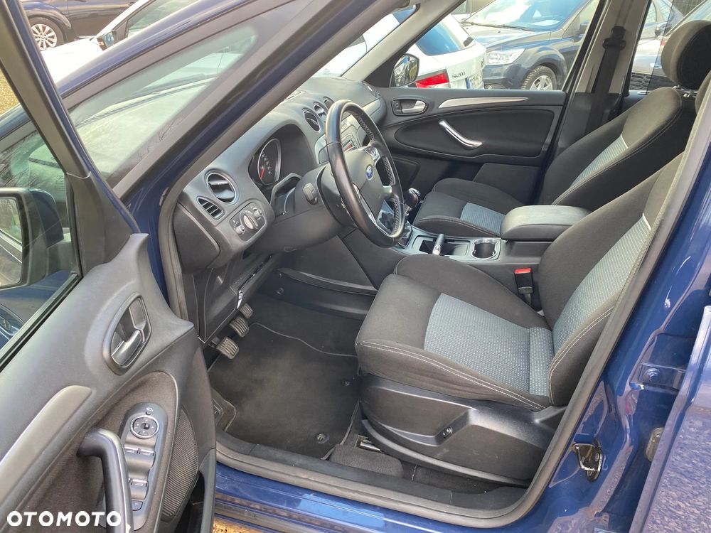 Ford S-Max - 8