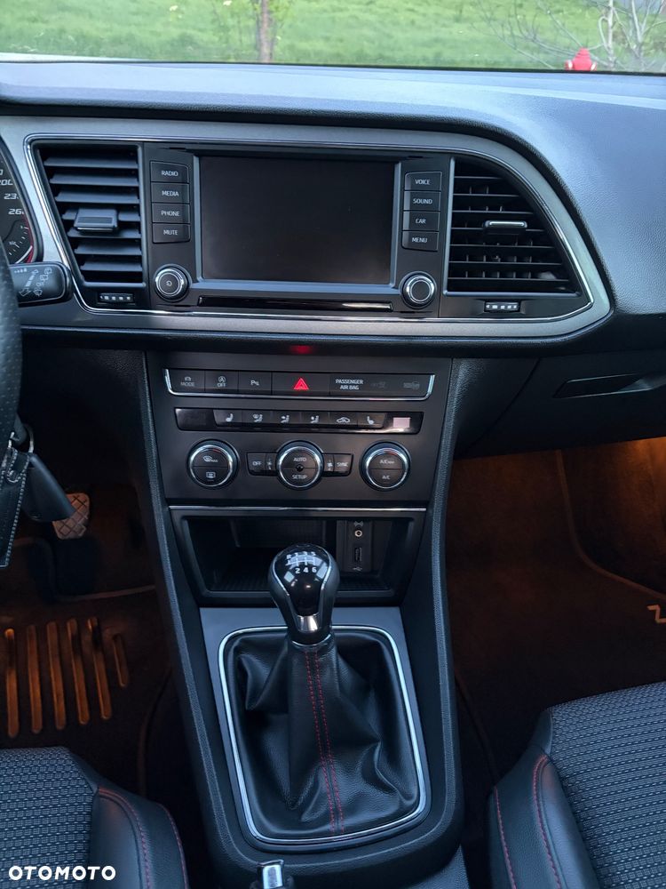 Seat Leon Sportstourer 2.0 TDI FR S&S EU6 - 25