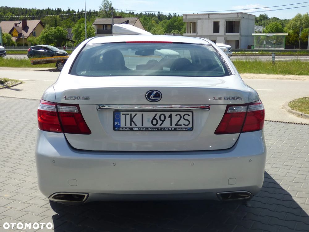 Lexus LS 600h L Superior - 6