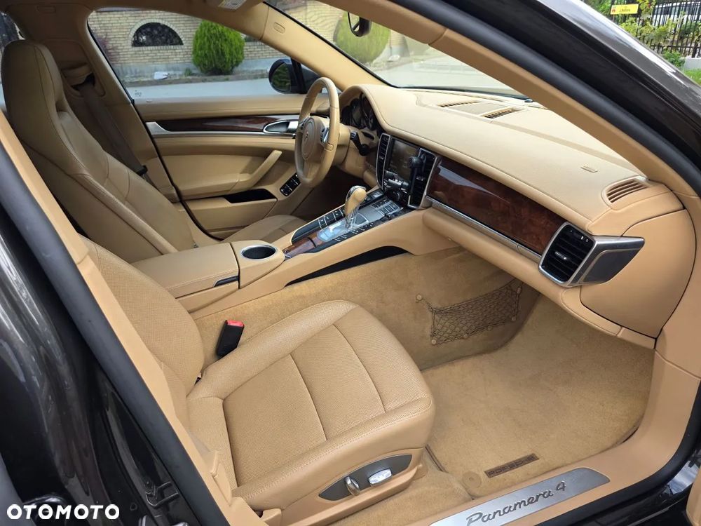 Porsche Panamera 4 PDK - 10