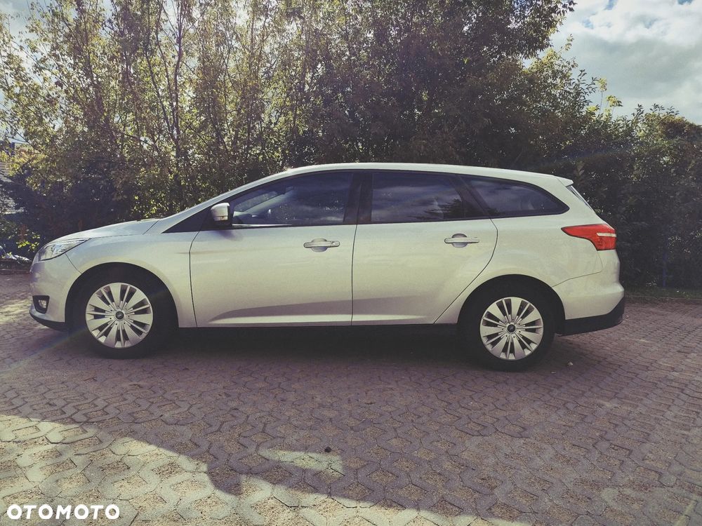 Ford Focus 1.5 TDCi SYNC Edition - 1