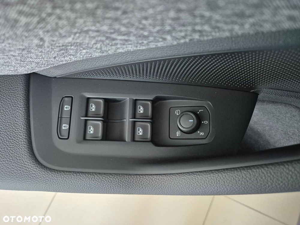 Skoda Superb 2.0 TSI Selection DSG - 14