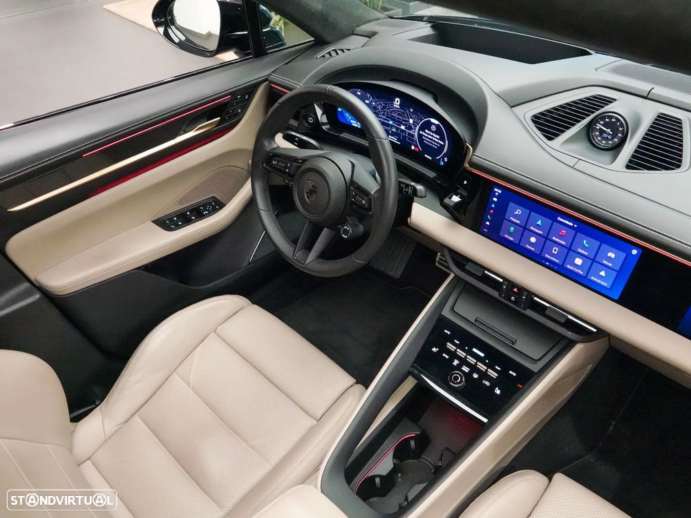 Porsche Macan Electric Turbo - 36