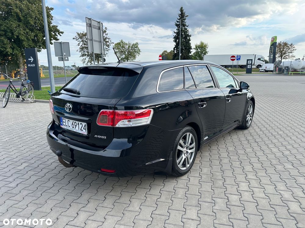Toyota Avensis 1.6 Life - 6