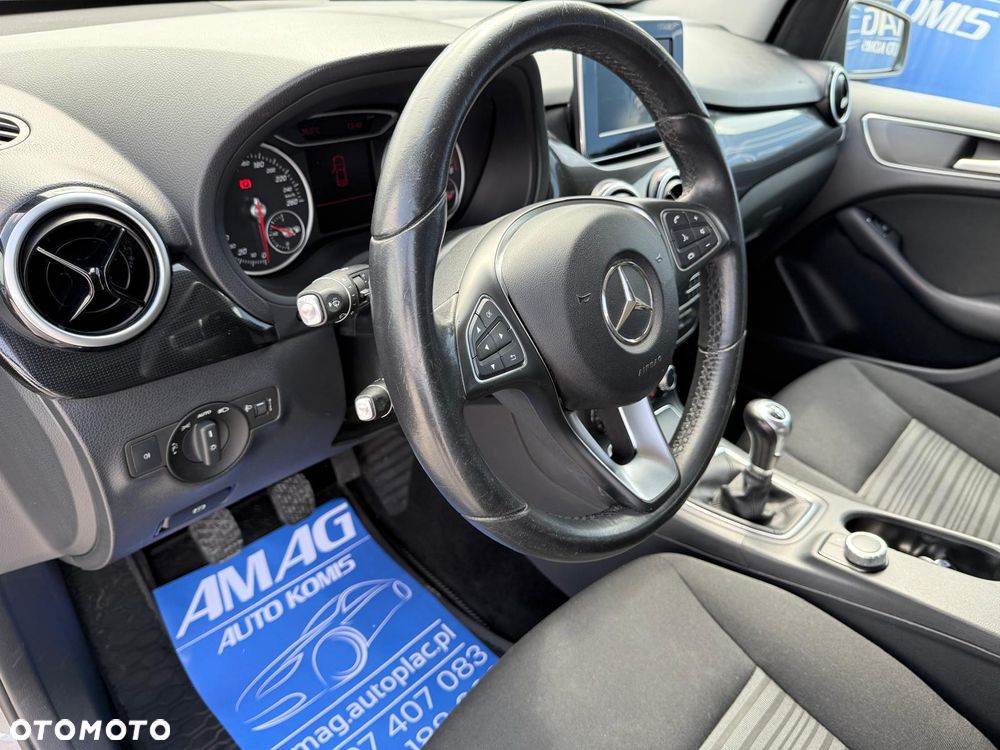 Mercedes-Benz Klasa B 180 d Edition - 16